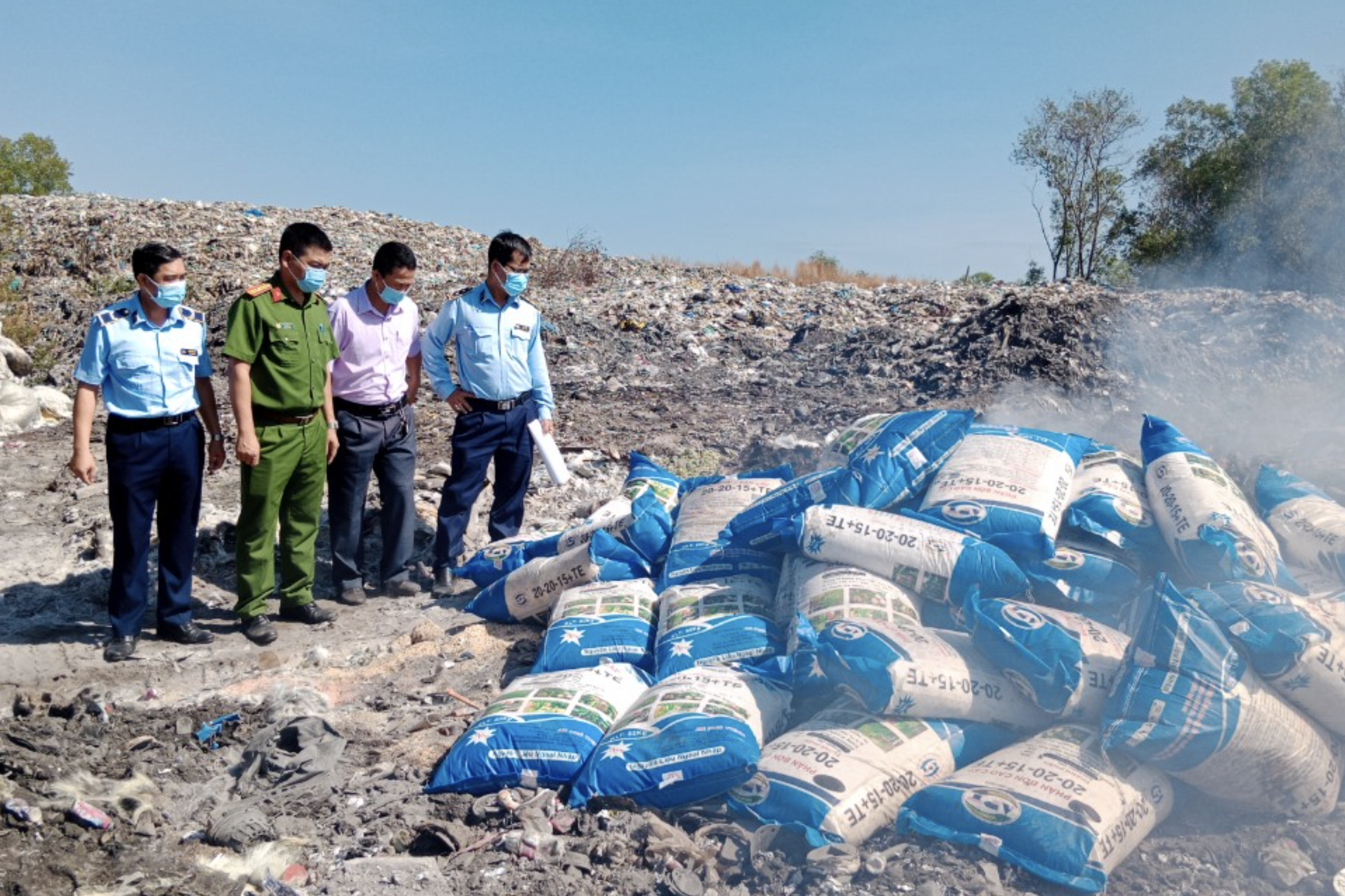 Tây Ninh Kinh doanh phân bón giả, một hộ kinh doanh bị xử phạt hơn 200 triệu đồng